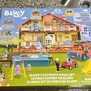 Ultimate Bluey Mega Set 2023